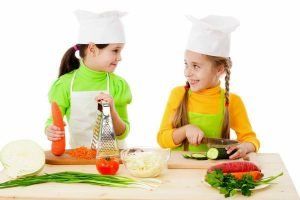kids-cooking_two-little-girls-cooking 3